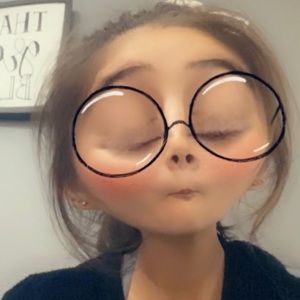 Meet your Posher, Julie